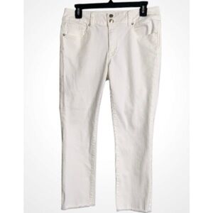 American Eagle Outfitters White Super Stretch Raw Hem Straight Leg Jeans 10